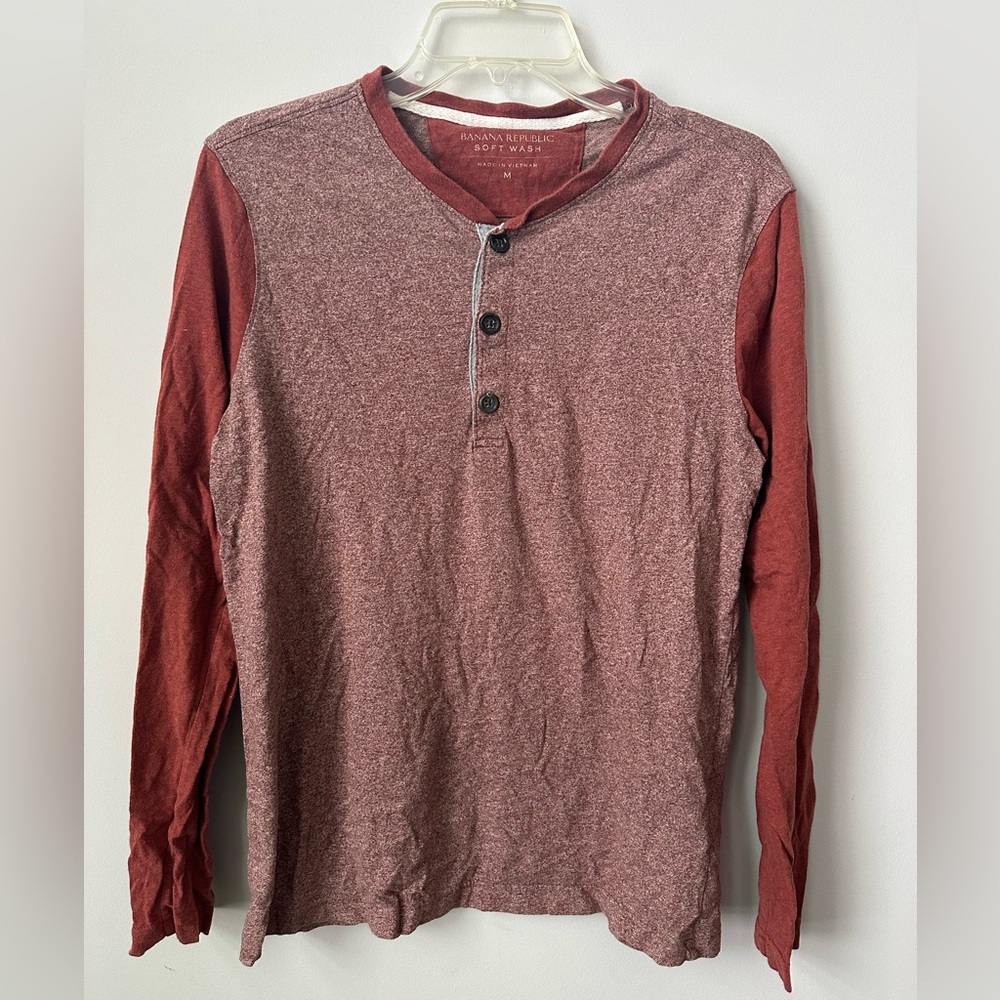 Banana Republic rust henley, Medium